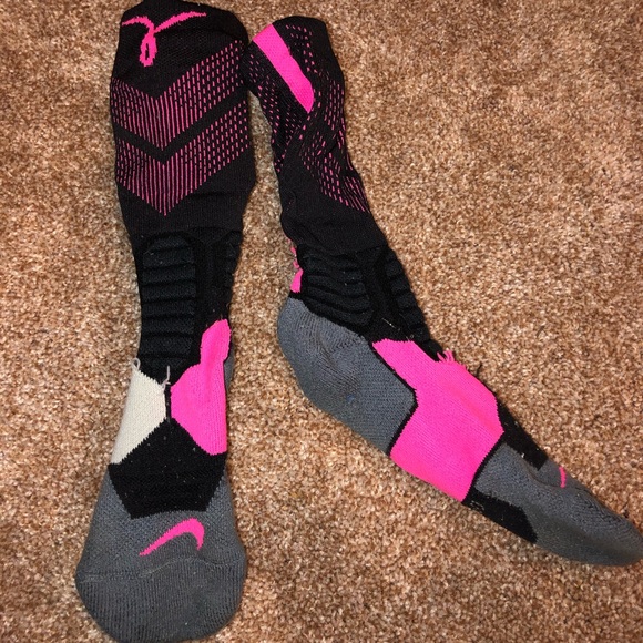 Nike Elite Breast Cancer Awareness Socks - Picture 1 of 2